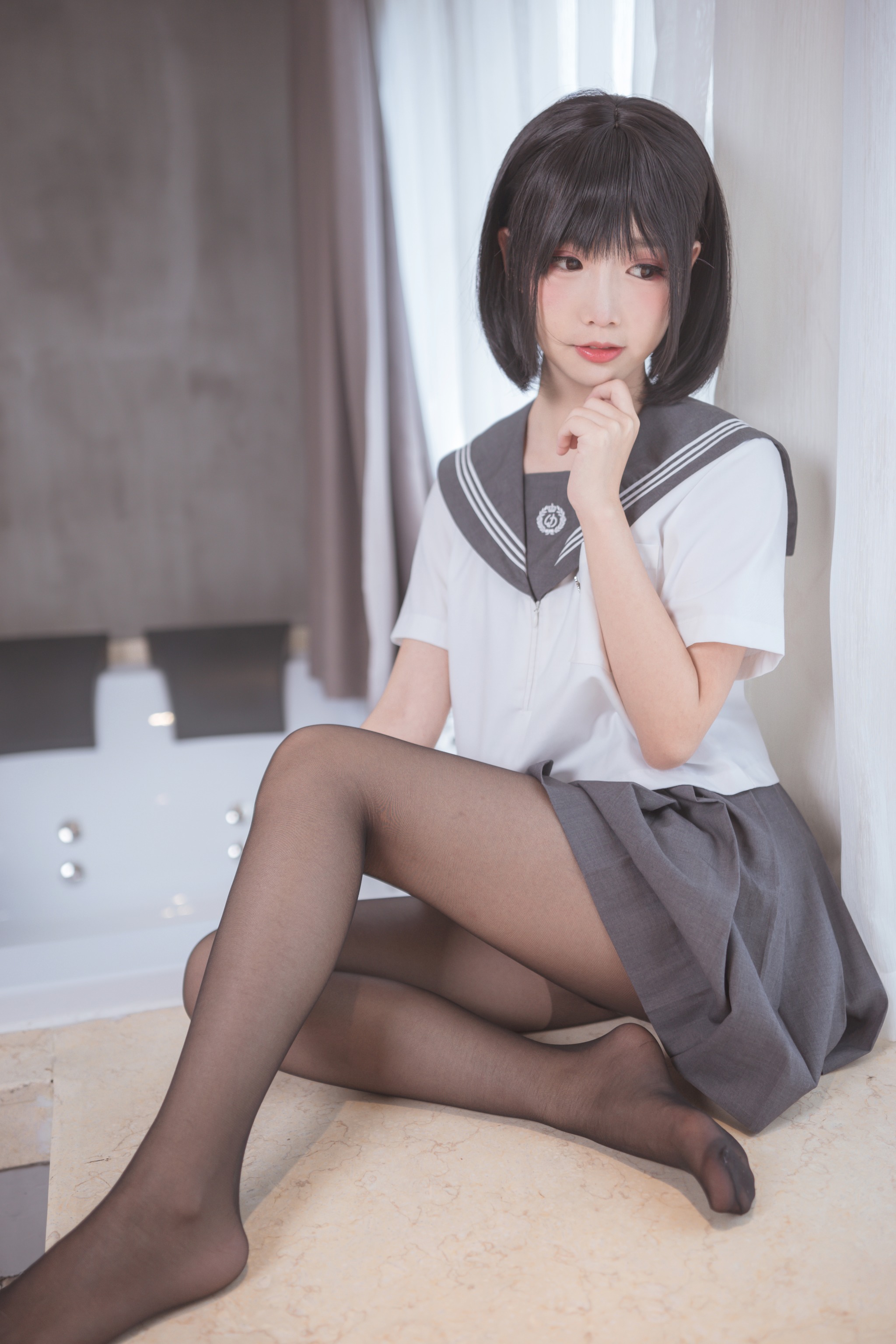 图片[1]-面饼仙儿 – NO.016 Coser面饼仙儿 脑内少女 黑丝JK [25P]-XikXak